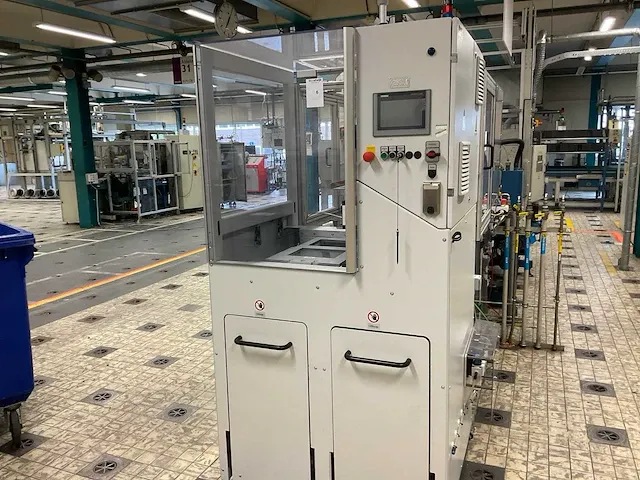 2022 ief werner variostack 46w pick & place robotstation - afbeelding 1 van  12