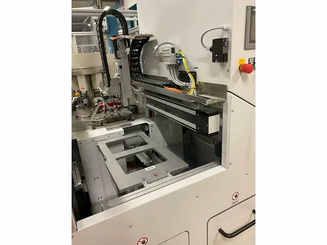 2022 ief werner variostack 46w pick & place robotstation - afbeelding 6 van  12