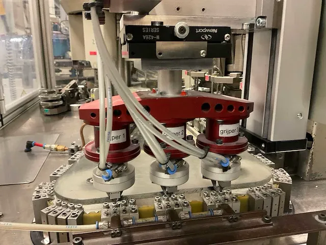 2022 ief werner variostack 46w pick & place robotstation - afbeelding 7 van  12