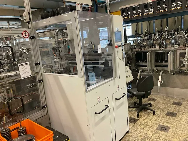 2022 ief werner variostack 46w pick & place robotstation - afbeelding 1 van  11