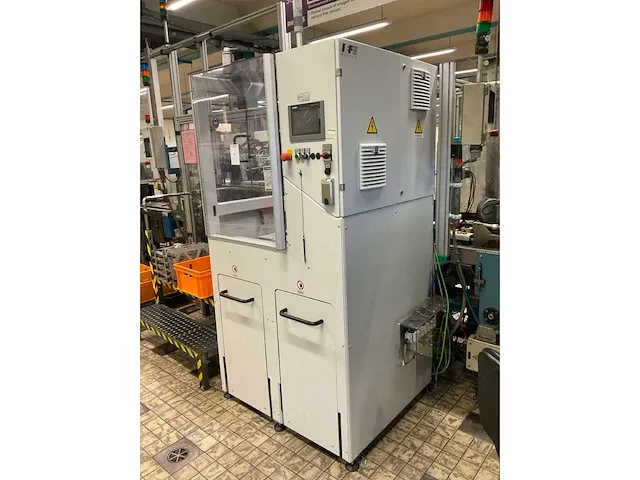 2022 ief werner variostack 46w pick & place robotstation - afbeelding 5 van  11