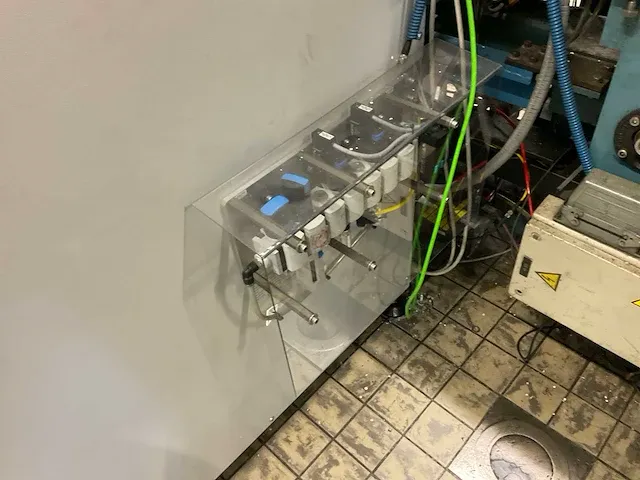 2022 ief werner variostack 46w pick & place robotstation - afbeelding 11 van  11
