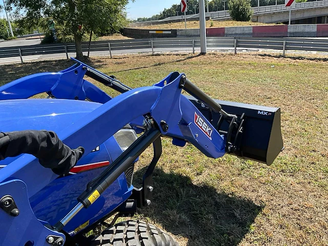 2022 iseki tle3410 minitractor + frontlader - afbeelding 15 van  25