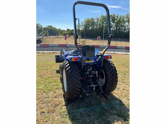 2022 iseki tle3410 minitractor + frontlader - afbeelding 20 van  25