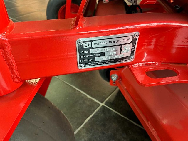 2022 kioti zitmaaier/ zero turn mower zitmaaier - afbeelding 8 van  16