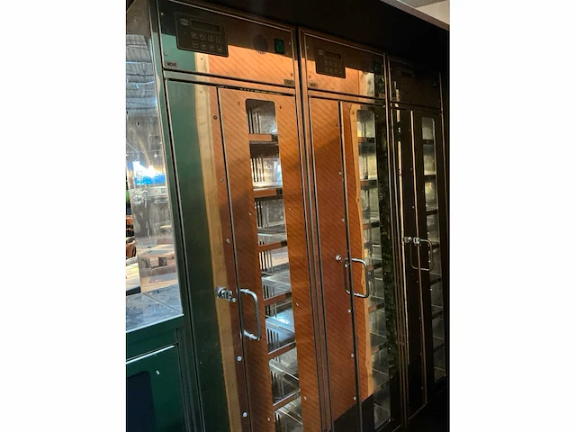 2022 kroketmuur met sausdispenser - afbeelding 9 van  22