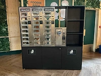 2022 kroketmuur met sausdispenser - afbeelding 12 van  22