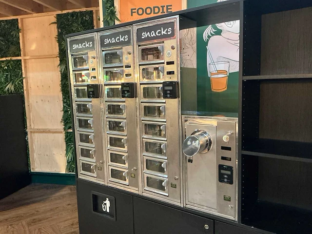 2022 kroketmuur met sausdispenser - afbeelding 17 van  22