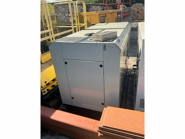 2022 leroy somer 17kva stroomgenerator - afbeelding 18 van  22