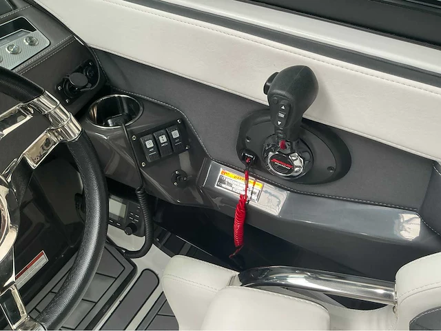2022 monterey bowrider 258ss sportboot - afbeelding 7 van  39