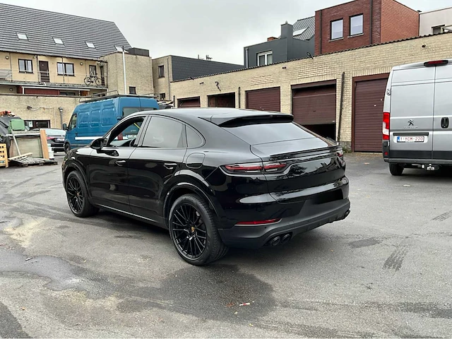 2022 porsche cayenne e-hybrid - personenauto - afbeelding 2 van  69