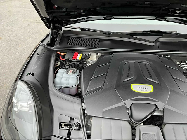 2022 porsche cayenne e-hybrid - personenauto - afbeelding 9 van  69