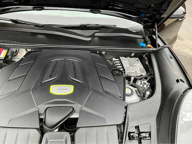2022 porsche cayenne e-hybrid - personenauto - afbeelding 10 van  69