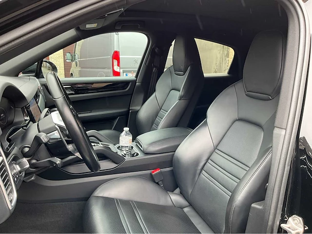 2022 porsche cayenne e-hybrid - personenauto - afbeelding 20 van  69