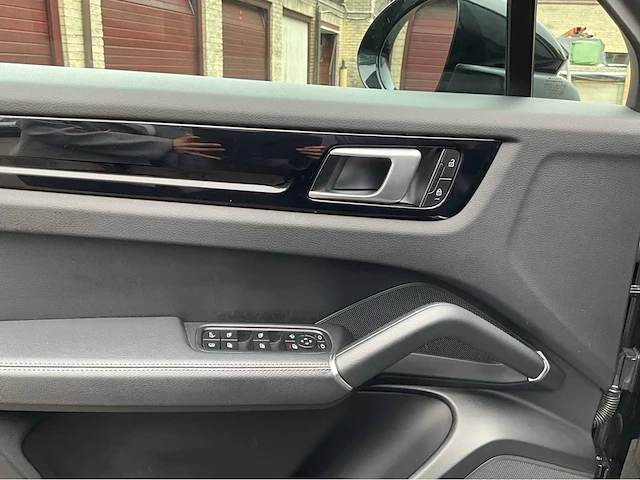 2022 porsche cayenne e-hybrid - personenauto - afbeelding 40 van  69