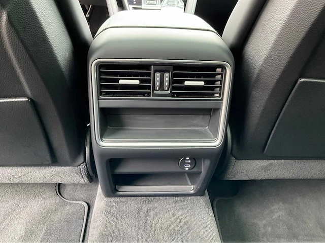 2022 porsche cayenne e-hybrid - personenauto - afbeelding 47 van  69