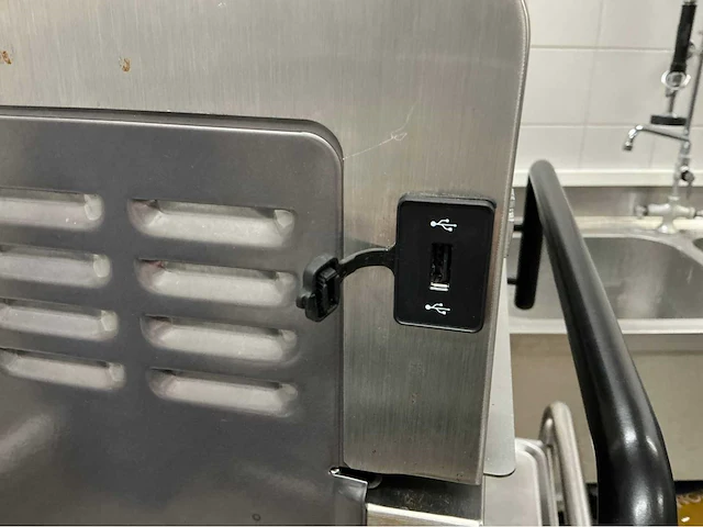 2022 turbochef i3 high-speed oven - afbeelding 14 van  15