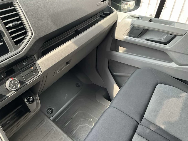 2022 volkswagen crafter 2.0tdi - afbeelding 13 van  32