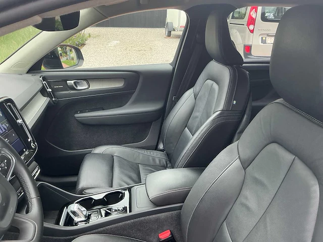 2022 volvo xc40 stationwagen - afbeelding 16 van  51