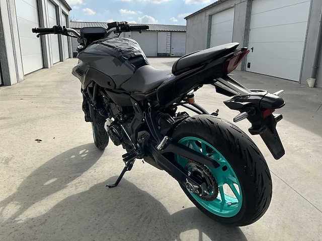 2022 yamaha mt-07 motorfiets voor onderdelen - afbeelding 18 van  20