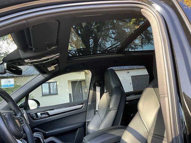 2023 - porsche e-hybrid platinum edition - afbeelding 15 van  44