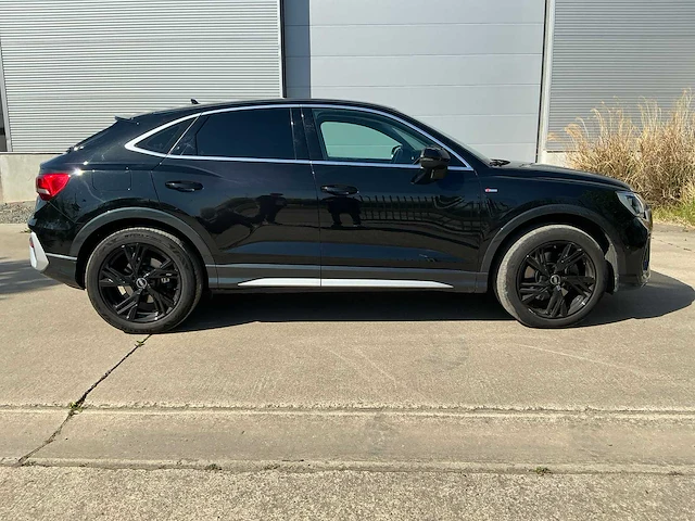 2023 audi q3 personenauto's - afbeelding 21 van  24