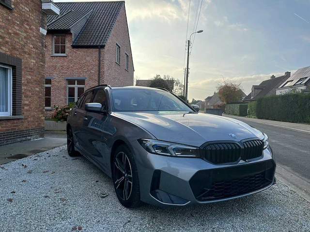 2023 bmw 330e break personenauto - afbeelding 12 van  31