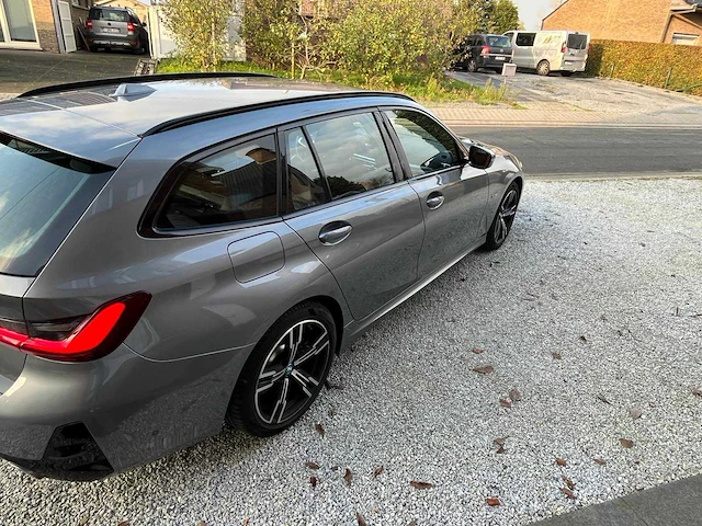 2023 bmw 330e break personenauto - afbeelding 27 van  31