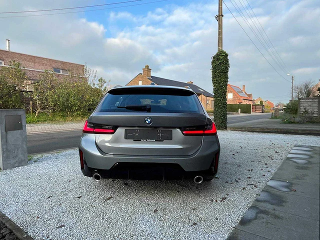 2023 bmw 330e break personenauto - afbeelding 28 van  31
