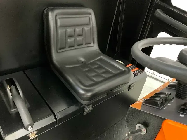 2023 daewoo das100 cabine veegmachine - afbeelding 24 van  27