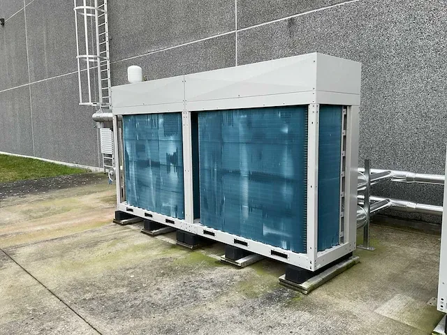2023 daikin ewat090czp-a2 invertergestuurd koelaggregaat - afbeelding 1 van  2