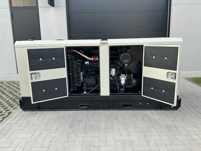 2023 dcec 155kva stroomgenerator - afbeelding 13 van  19