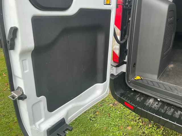 2023 ford transit 2t 350l l3 trend a6 2.0 td minibus - afbeelding 29 van  44