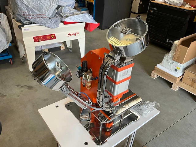 2023 gromfast gf-99 automatische eyelet pneumatische pers - afbeelding 4 van  8