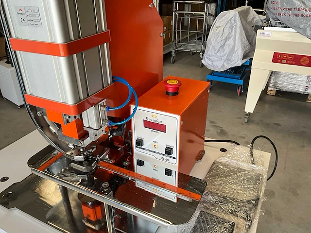 2023 gromfast gf-99 automatische eyelet pneumatische pers - afbeelding 6 van  8