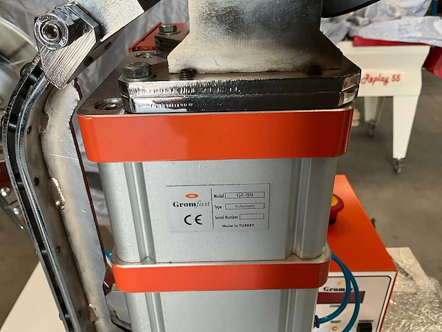 2023 gromfast gf-99 automatische eyelet pneumatische pers - afbeelding 8 van  8