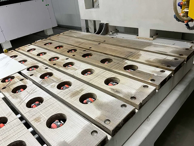2023 igoldencnc ibs-b- cnc zaag/freesmachine - afbeelding 17 van  28