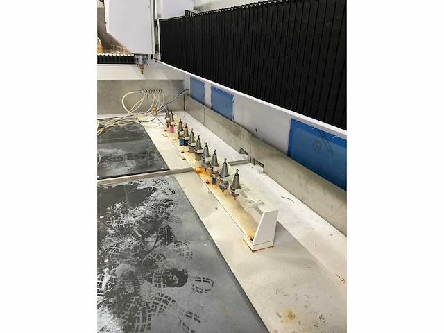 2023 igoldencnc igs-atc - steen cnc machine - afbeelding 19 van  30