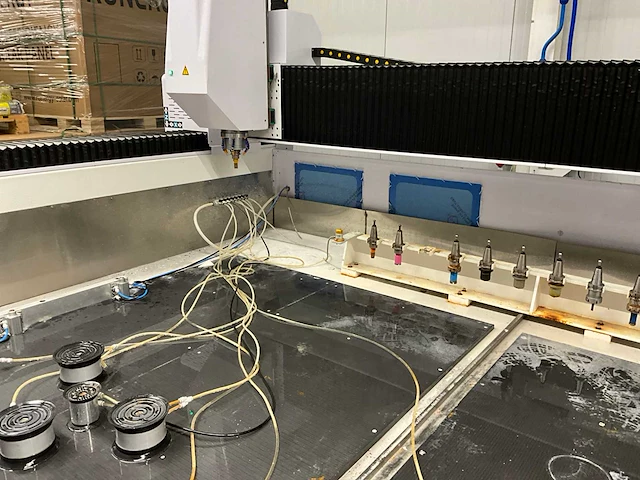 2023 igoldencnc igs-atc - steen cnc machine - afbeelding 28 van  30