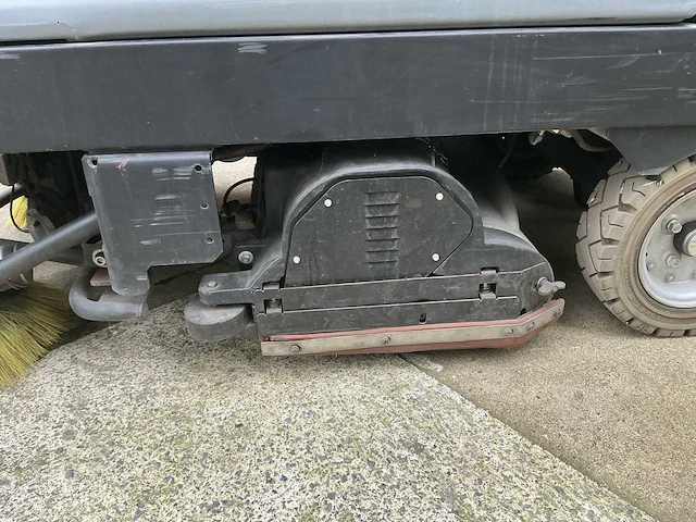 2023 kärcher b250r zelfrijdende veegmachine - afbeelding 3 van  35