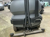 2023 kärcher b250r zelfrijdende veegmachine - afbeelding 6 van  35
