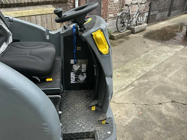 2023 kärcher b250r zelfrijdende veegmachine - afbeelding 19 van  35