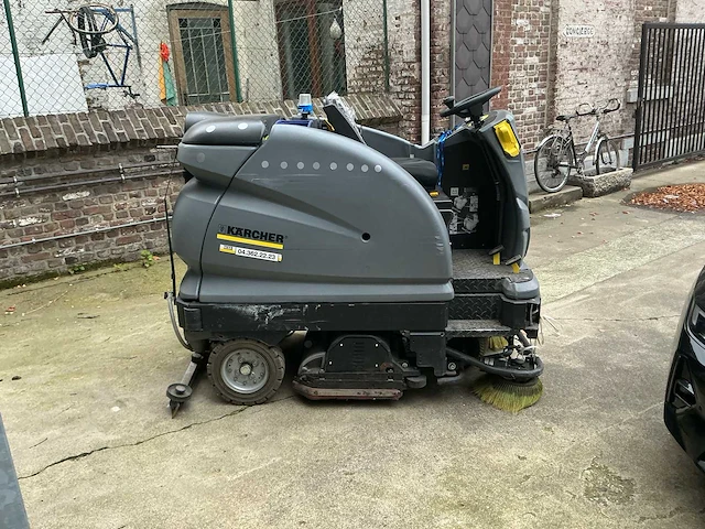 2023 kärcher b250r zelfrijdende veegmachine - afbeelding 32 van  35