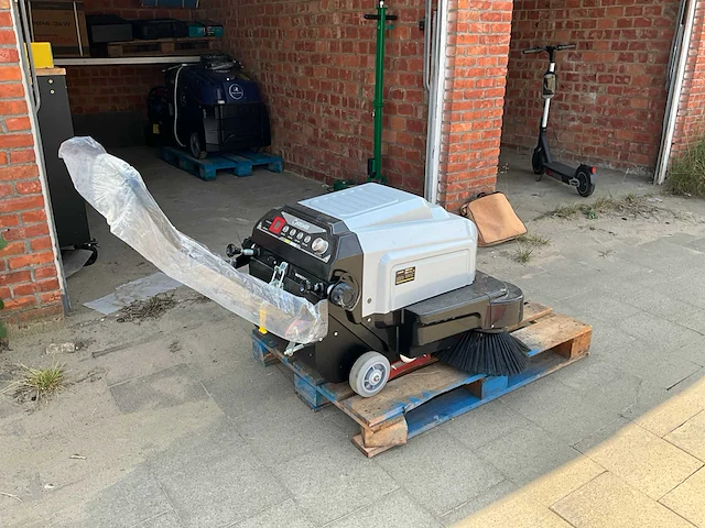 2023 kremer sweeper krs30 veegmachine - afbeelding 4 van  8