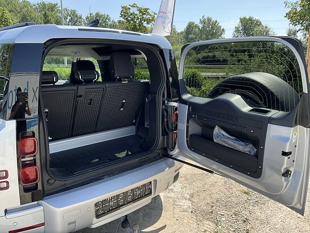2023 land rover defender 90 - afbeelding 24 van  39