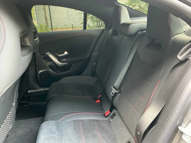 2023 mercedes-benz cla180 personenauto - afbeelding 13 van  31