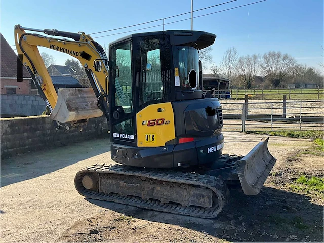 2023 new holland e 60 d rupsgraafmachines *384,5 draaiuren* - afbeelding 23 van  52