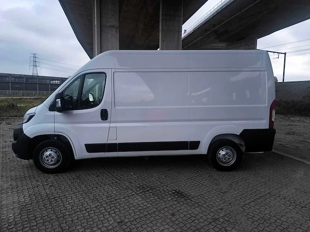 2023 peugeot boxer – 2.2 bluehdi (103 kw) trekhaak garantie! - afbeelding 2 van  33