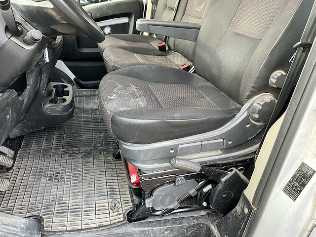 2023 peugeot boxer laadbak - 40000km - 7 pers. - trekhaak - afbeelding 19 van  53