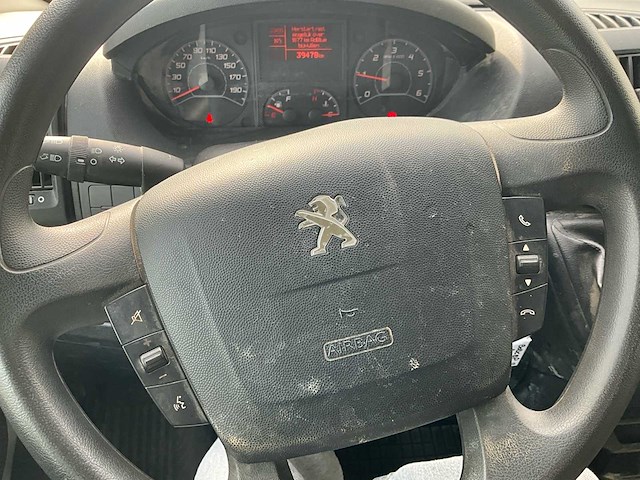 2023 peugeot boxer laadbak - 40000km - 7 pers. - trekhaak - afbeelding 22 van  53